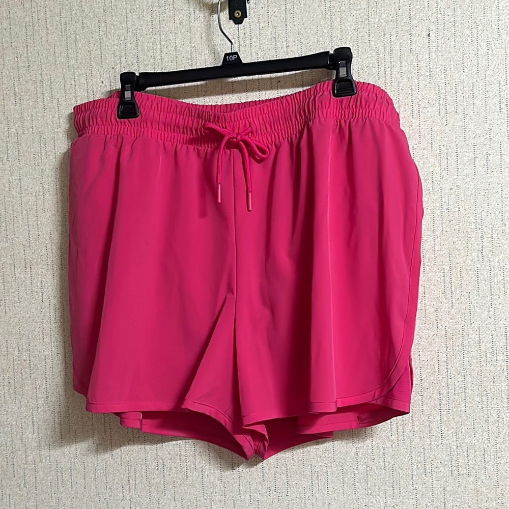 IDEOLOGY PLUS SIZE WORKOUT SHORTS: FIERY PINK: NWT: SZ 2X